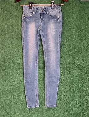 UWD Premium Denimwear Women's Stretch Skinny Jeans